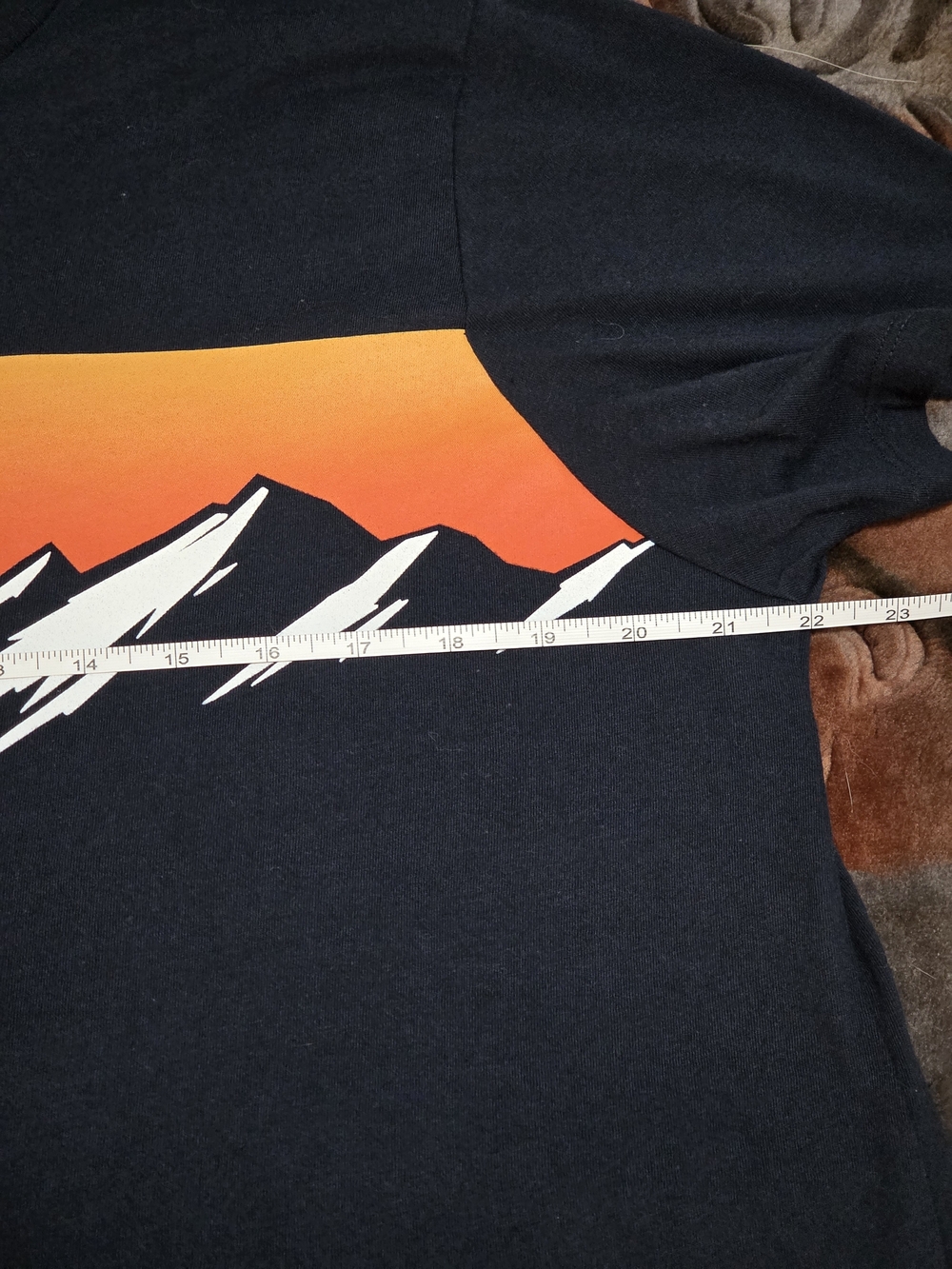 Old Navy Navy Tee with Orange Sunset Mountain Graphic XL - Picture 7 of 8